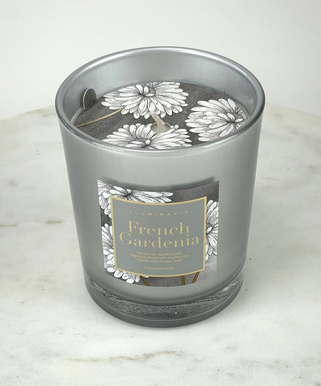 French Gardenia Candle -  Floral aroma of a coconut Soy paraffin blend with essential oils.