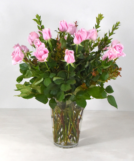 Luxurious Pink Roses in Vase