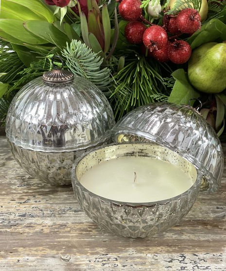 Balsam & Cedar Candle - Classic notes of oak, cinnamon & eucalyptus