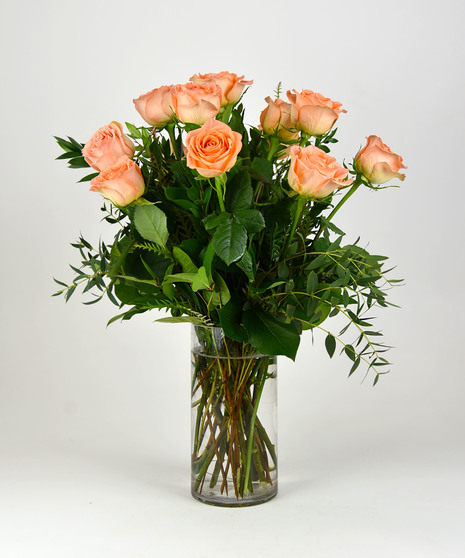 Luxurious Peach Roses in Vase