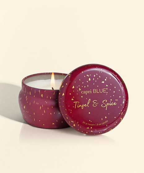 This sweet African violet, in a ceramic mug with a unique handle and printed with “Plant Mom.” Soft blooms and green foliage make this a thoughtful and easy to love  gift.